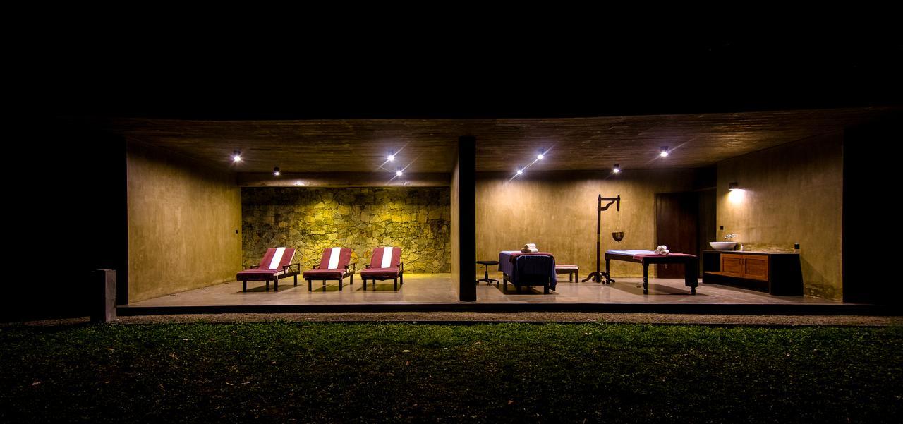 Santani Wellness Kandy Extérieur photo